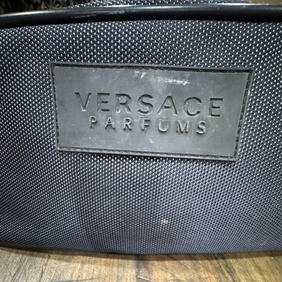 Versace Parfums Navy Blue Mesh Toiletry / Travel Bag Pouch - Picture 2 of 12